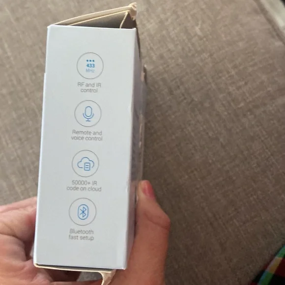 BroadLink universal remote - Picture 3 of 4